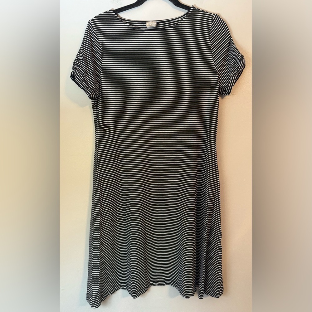Chicos Women's Black & White Striped Knit Twist-Sleeve Shift Dress Size M/8/10